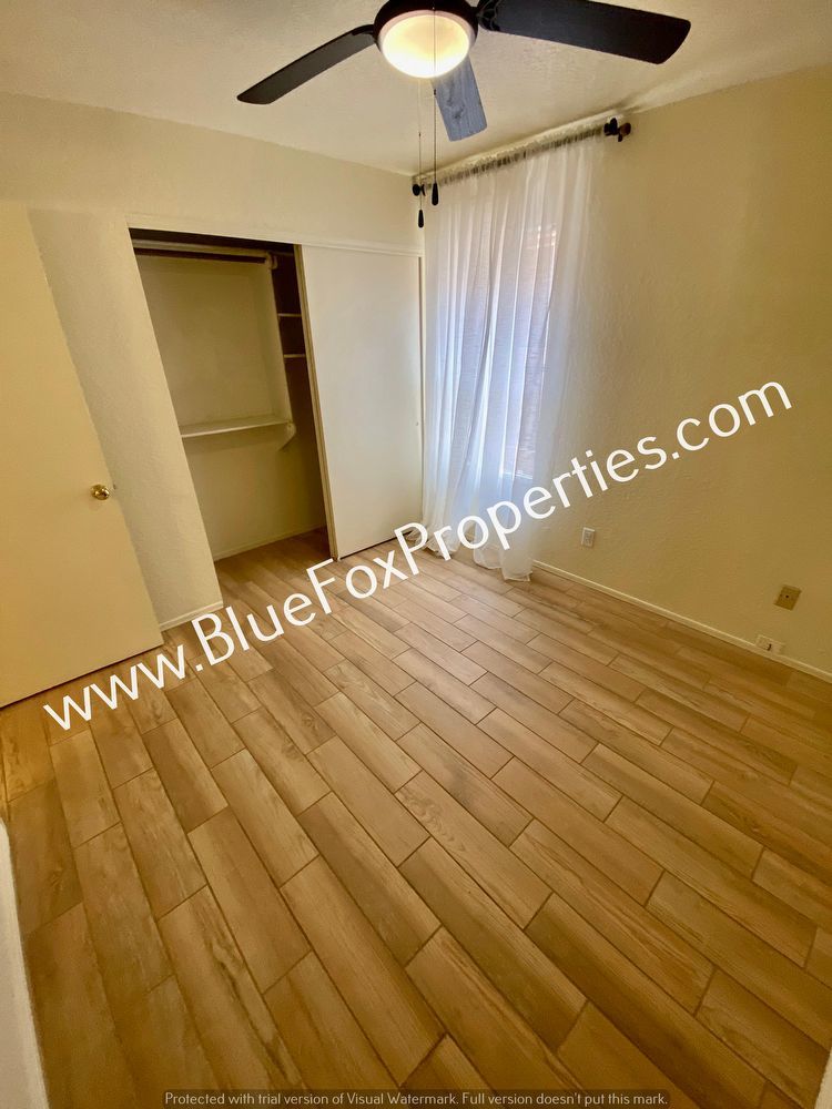 4692 W Knollside St property image