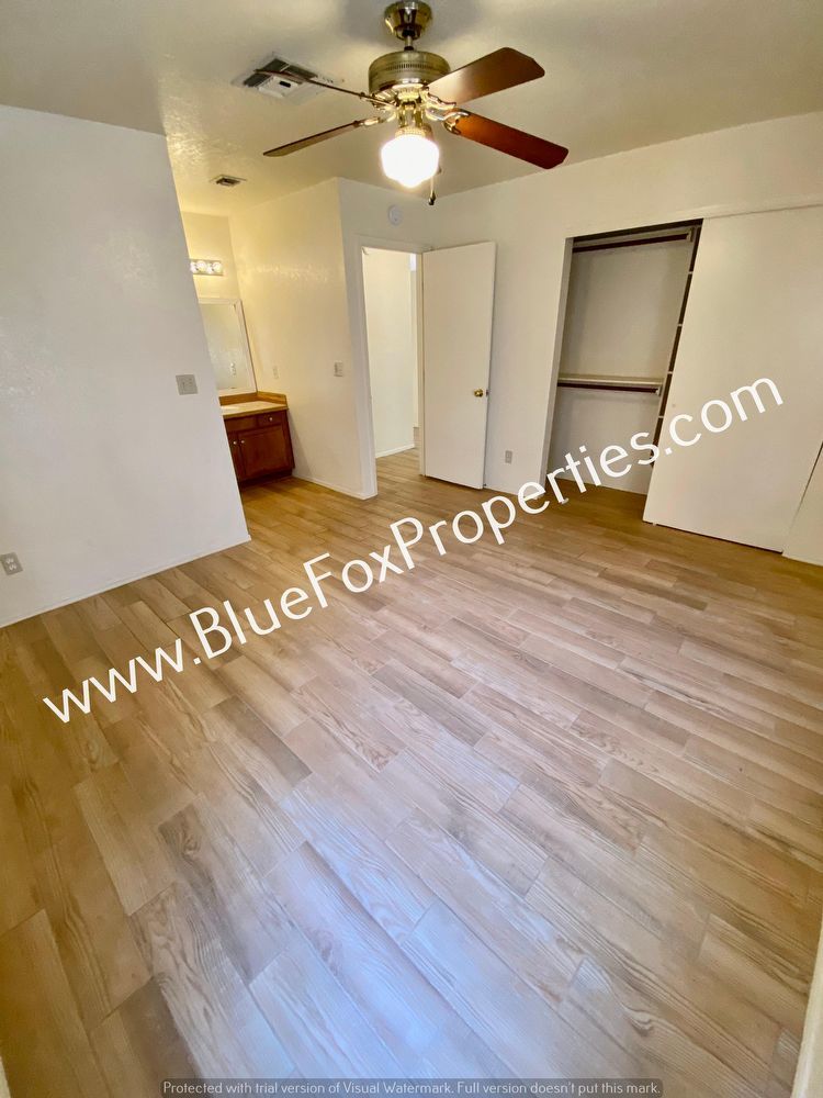 4692 W Knollside St property image