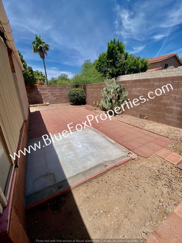 4692 W Knollside St property image