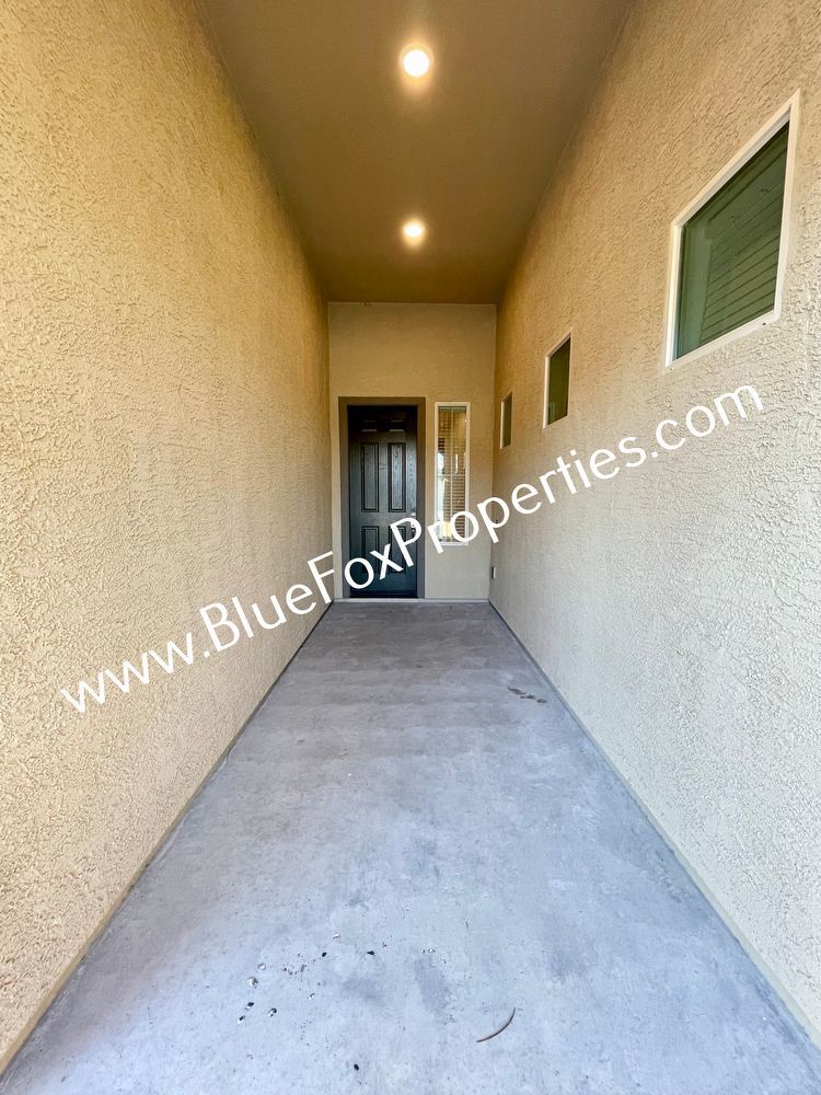 11067 W Fountain View Drive property image