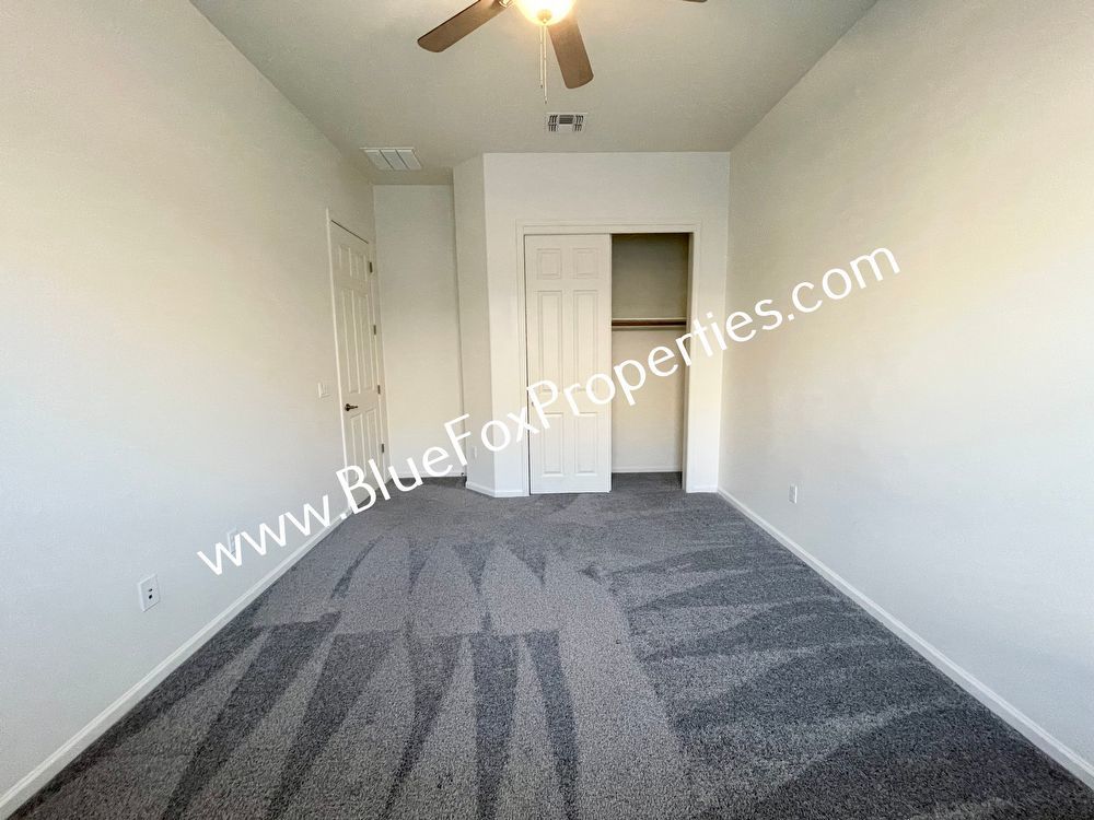 11067 W Fountain View Drive property image