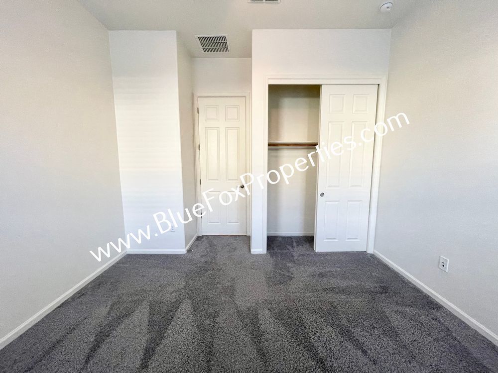 11067 W Fountain View Drive property image