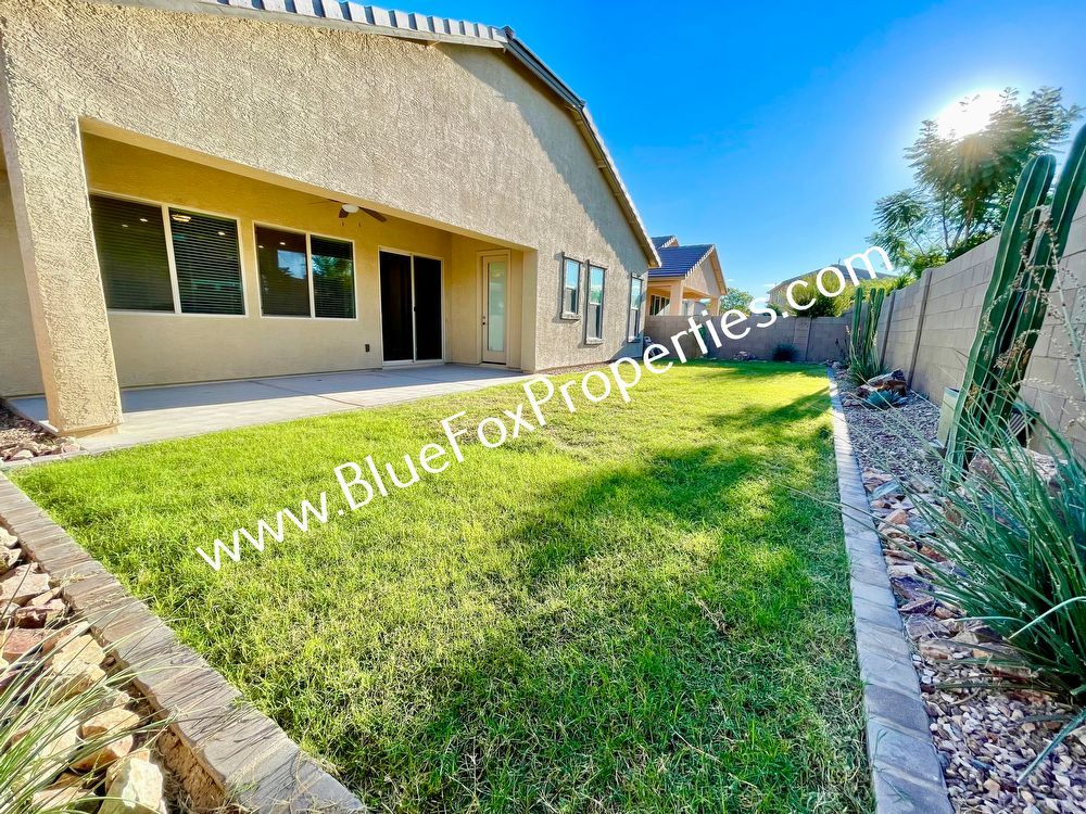 11067 W Fountain View Drive property image