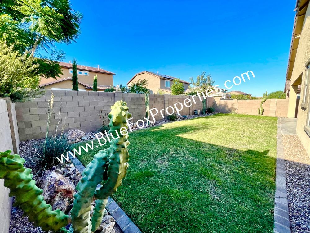 11067 W Fountain View Drive property image