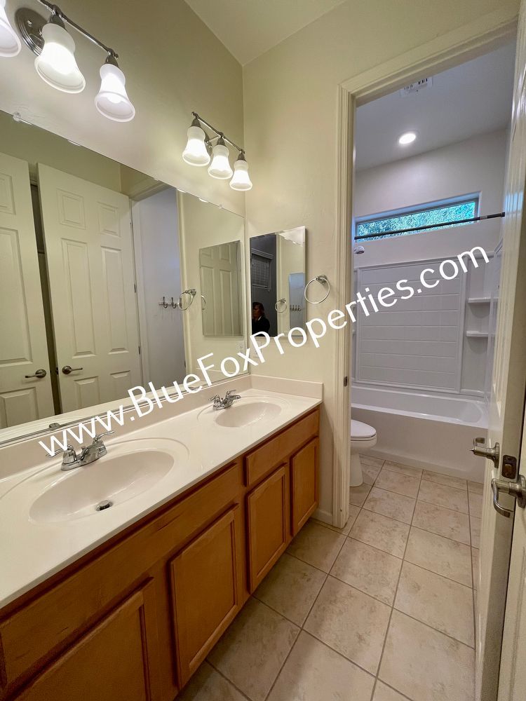 11067 W Fountain View Drive property image