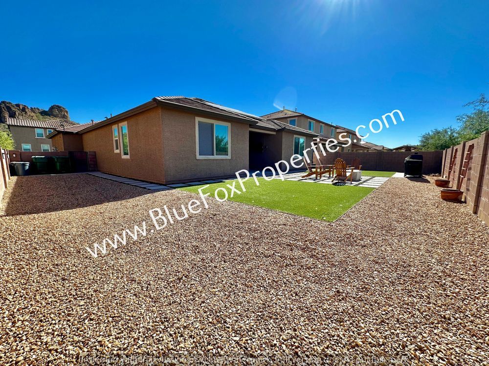 4496 S Saginaw Hill Drive property image