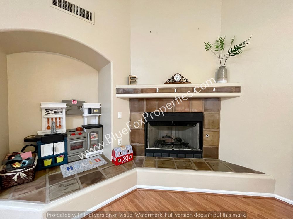 5449 N. Crescent Ridge Drive property image