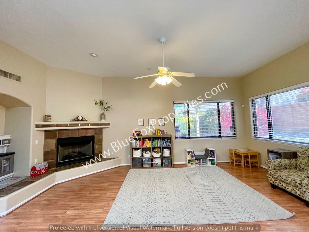 5449 N. Crescent Ridge Drive property image