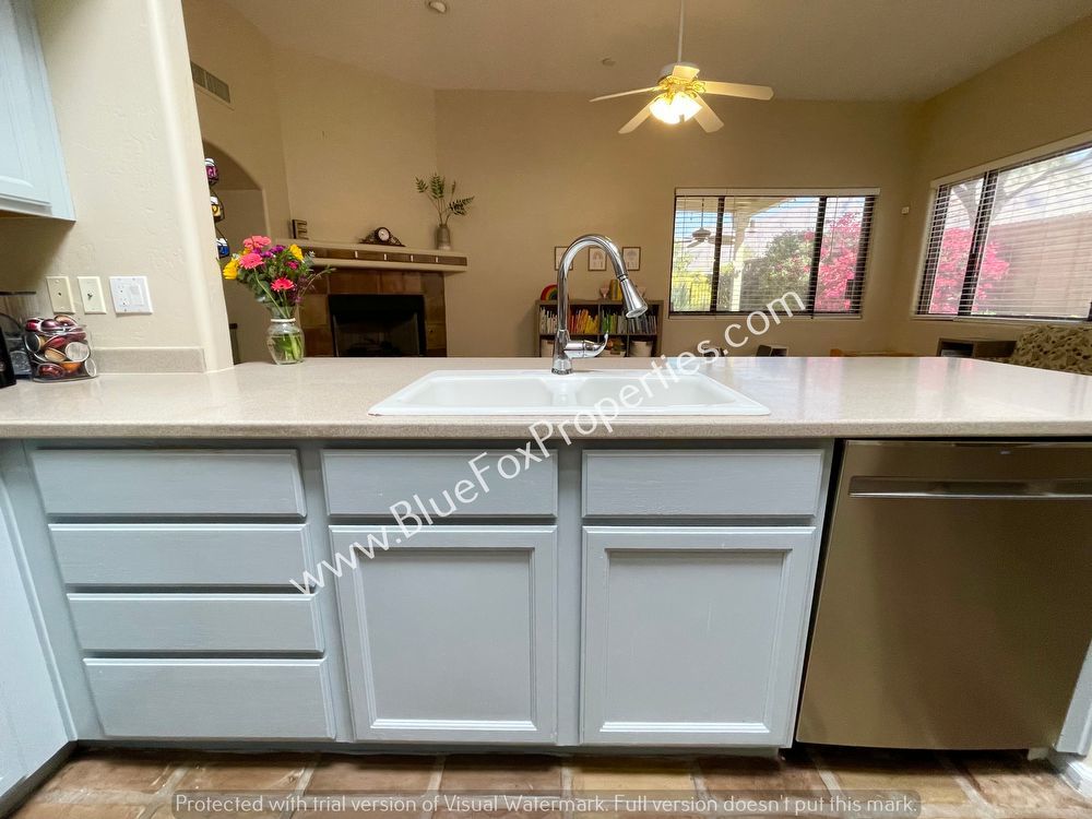 5449 N. Crescent Ridge Drive property image