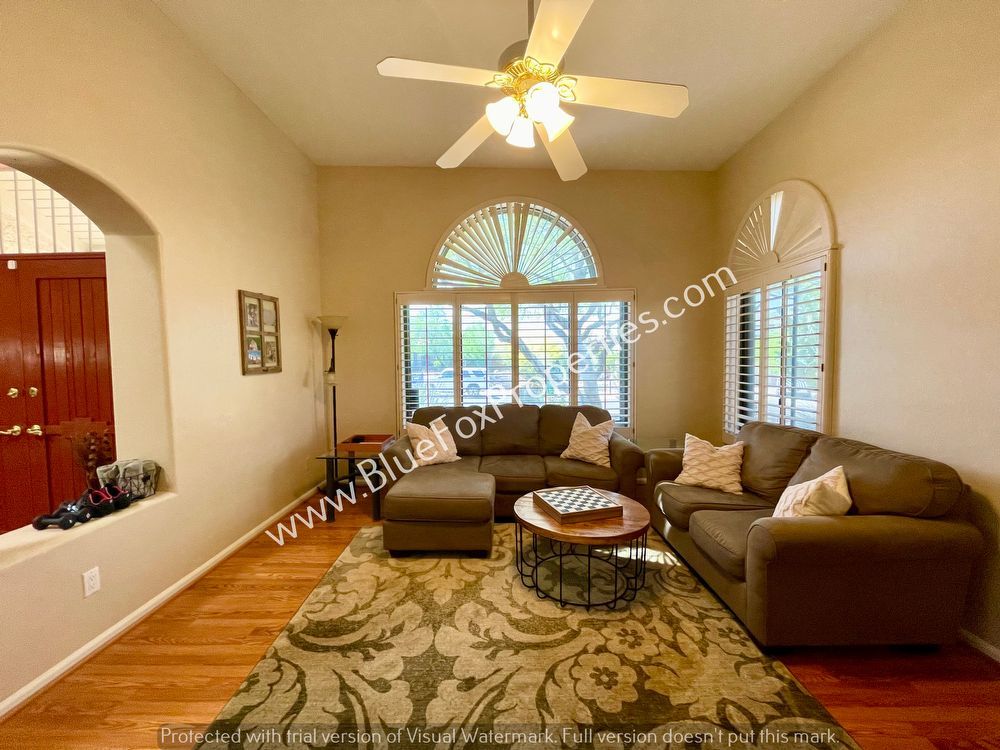 5449 N. Crescent Ridge Drive property image