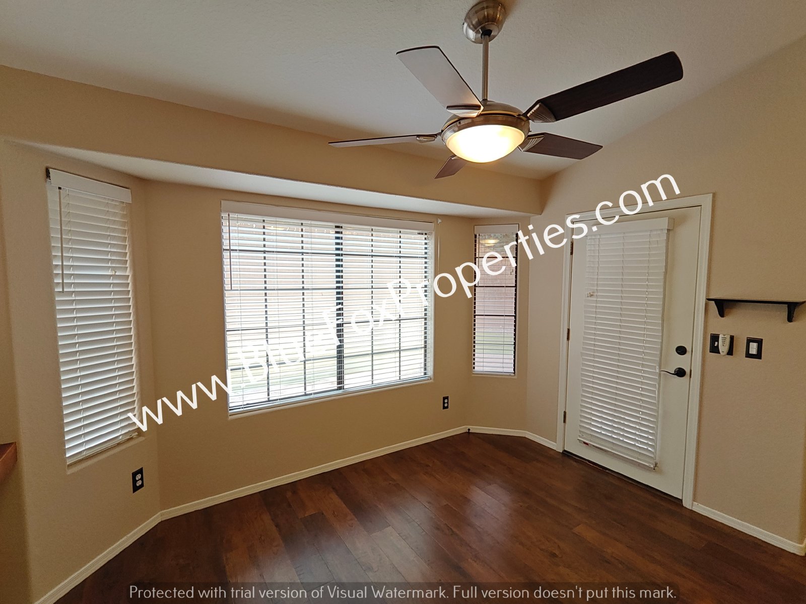 1560 E Sonoran Desert Dr property image