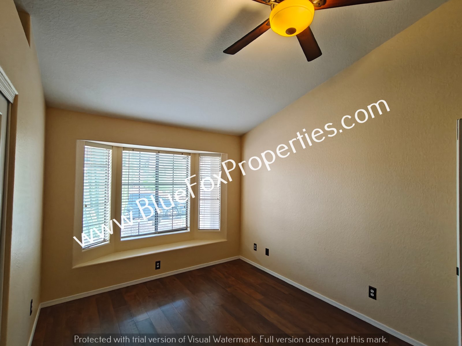 1560 E Sonoran Desert Dr property image