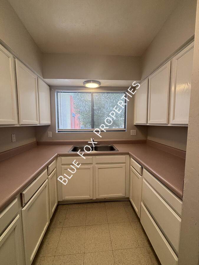 110 W Delano Street Unit 2 property image