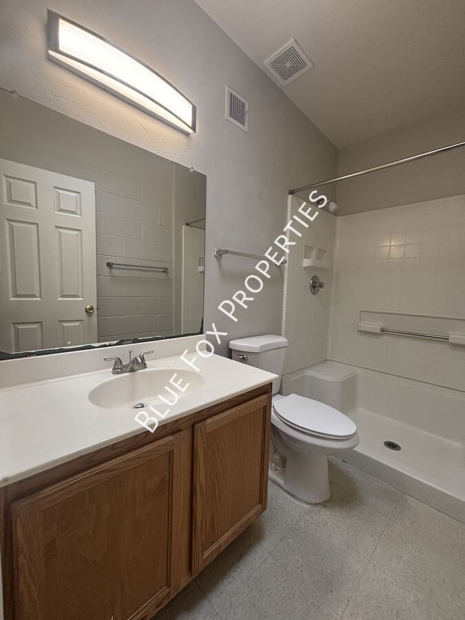 110 W Delano Street Unit 2 property image