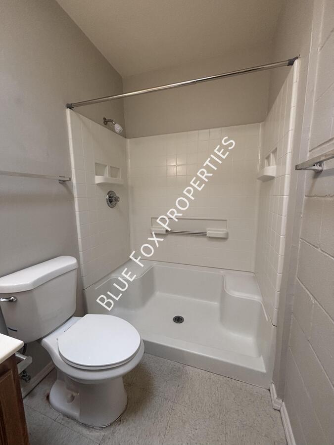 110 W Delano Street Unit 2 property image