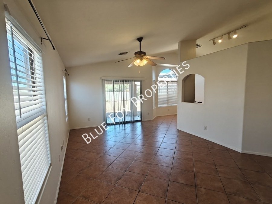60354 E Alpine Way property image