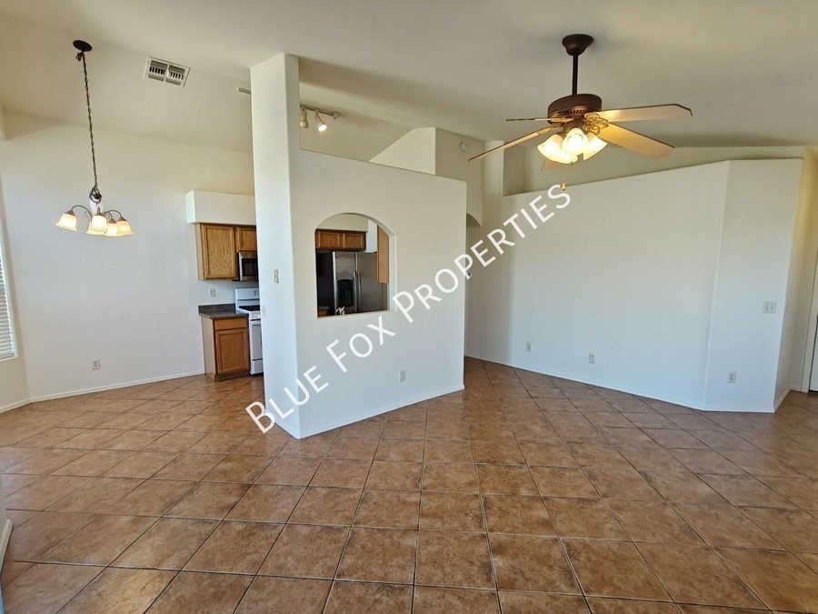 60354 E Alpine Way property image
