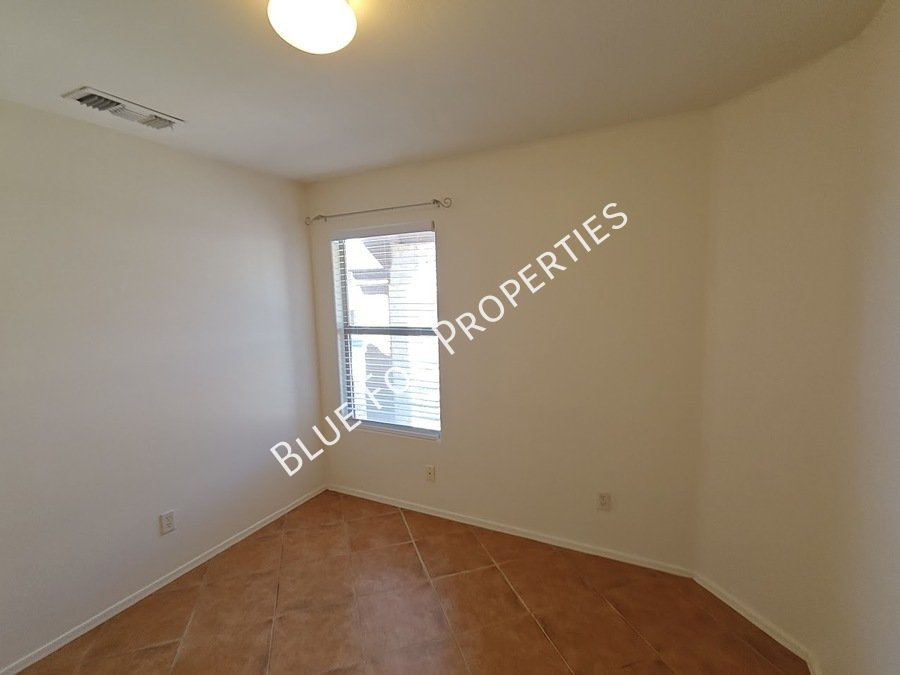 60354 E Alpine Way property image