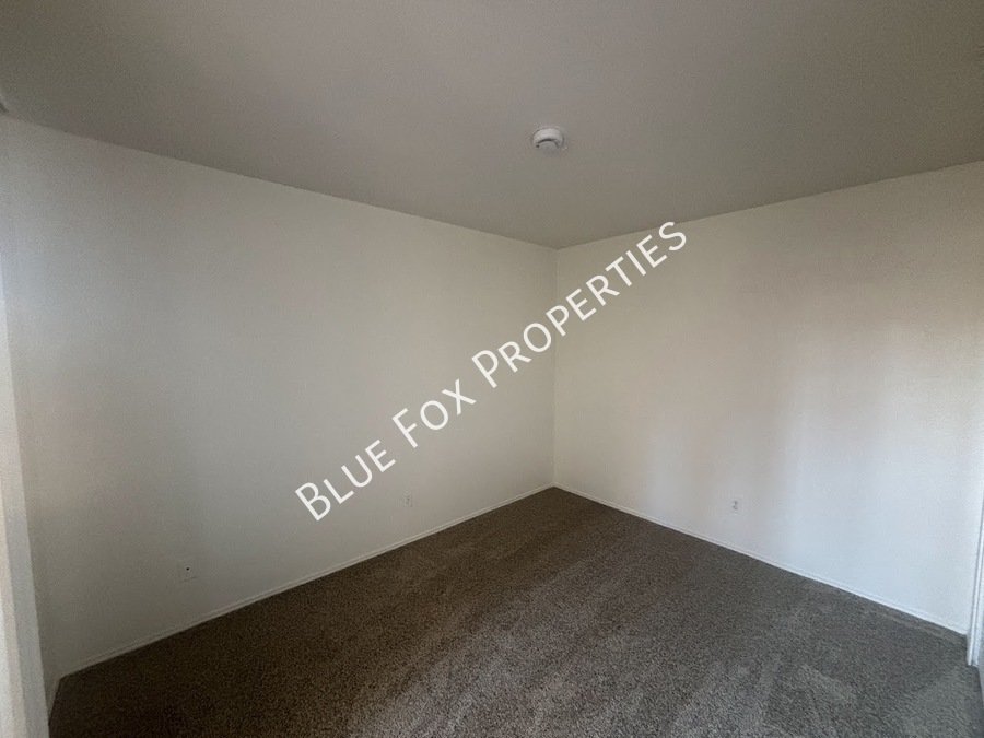 2 Bedroom, 1 Bathroom Condo Close to Downtown property image