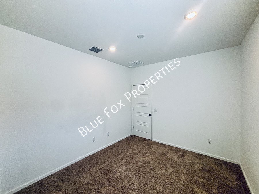 7846 South Sugarbend Drive property image