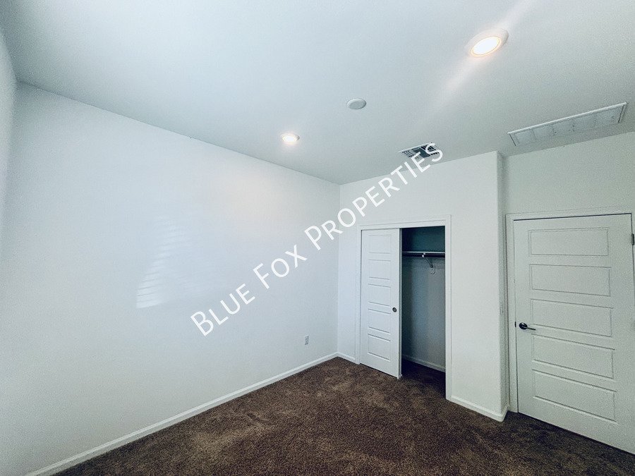 7846 South Sugarbend Drive property image