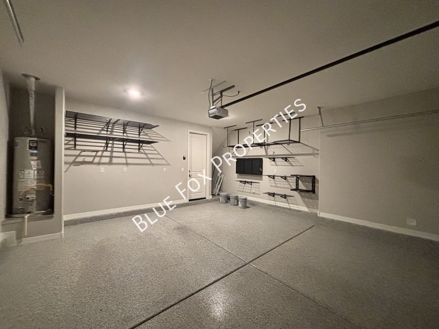 1048 E Descent St property image