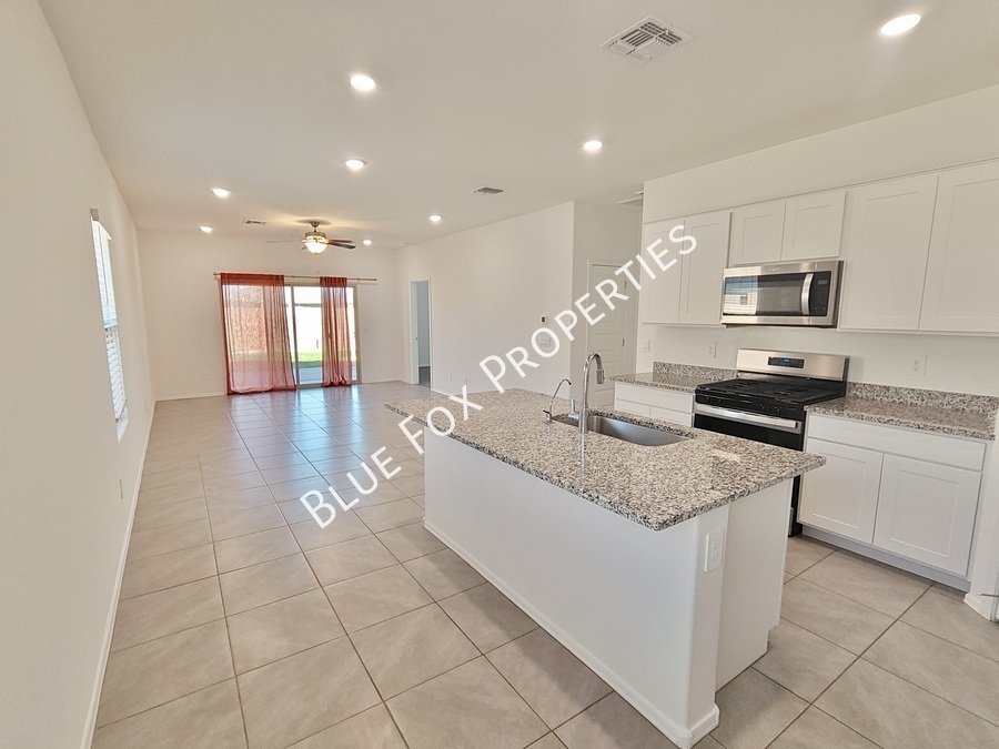 9380 W Huisache Trail property image