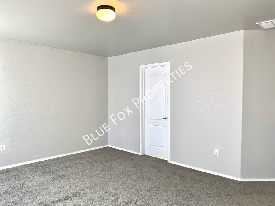 475 W Calle La Bolita property image