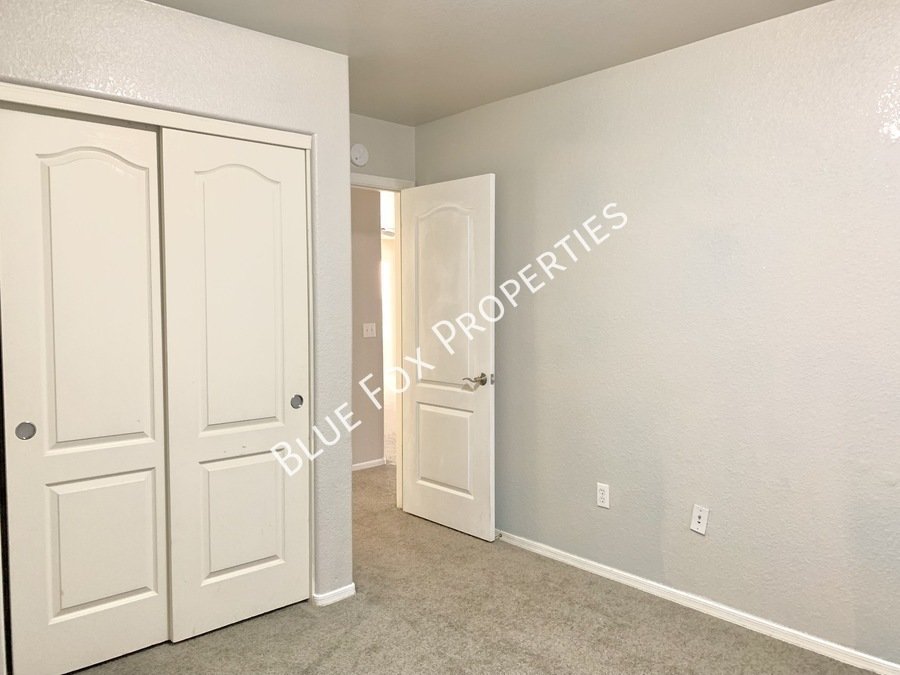 475 W Calle La Bolita property image