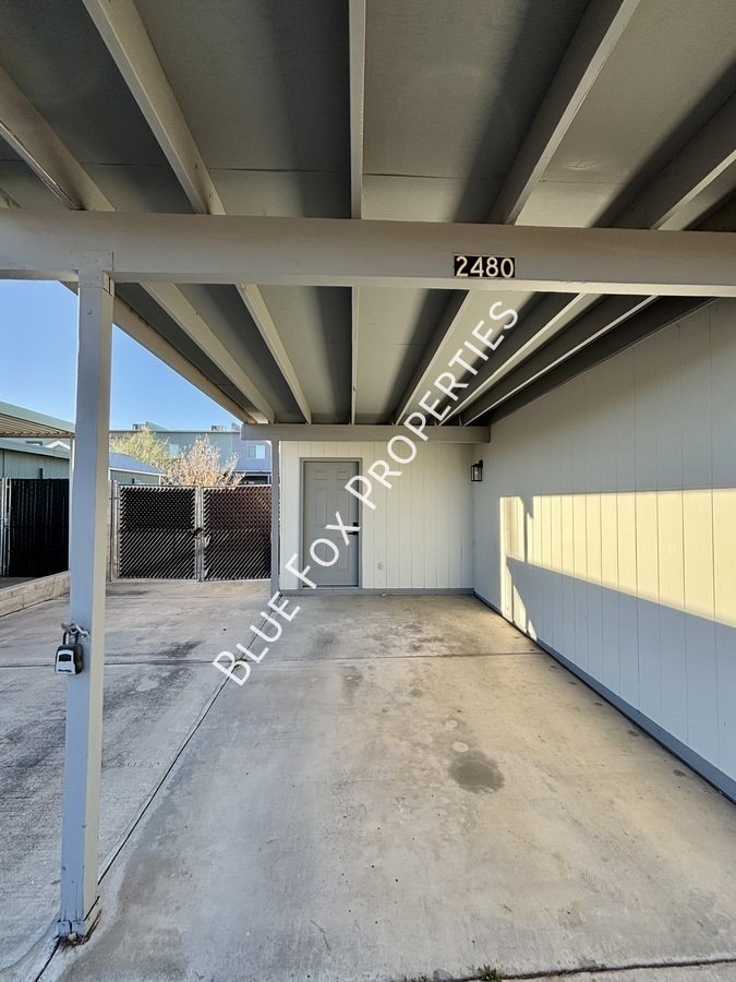 2480 S Rose Peak Dr property image