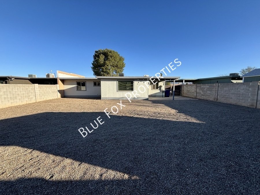 2480 S Rose Peak Dr property image