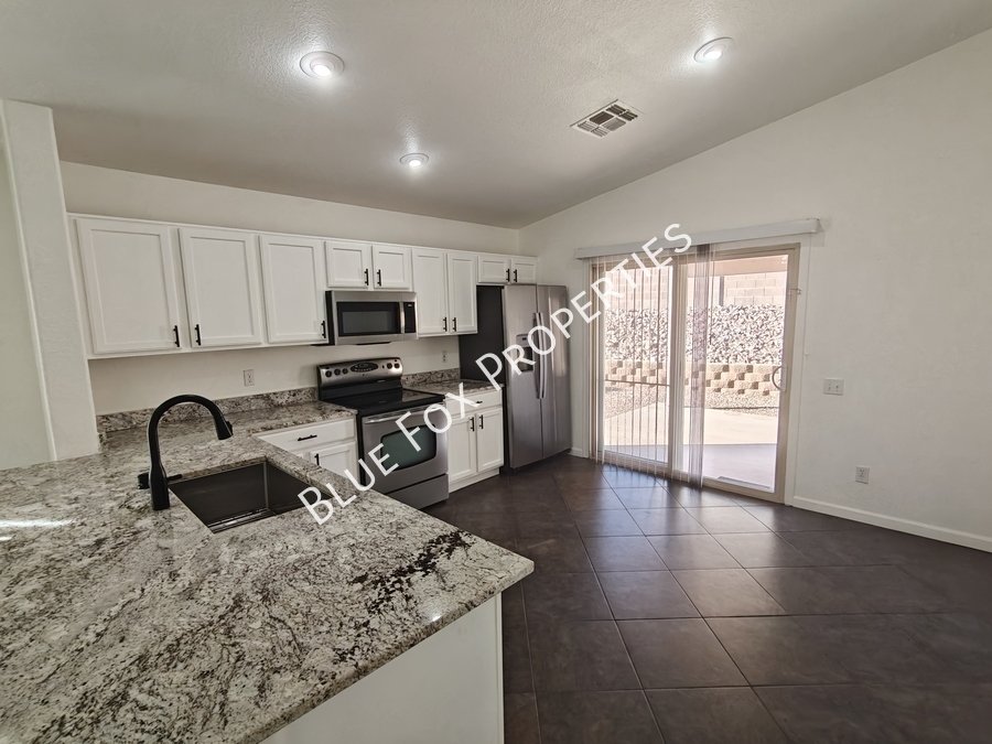 2289 W Enchantment Place property image