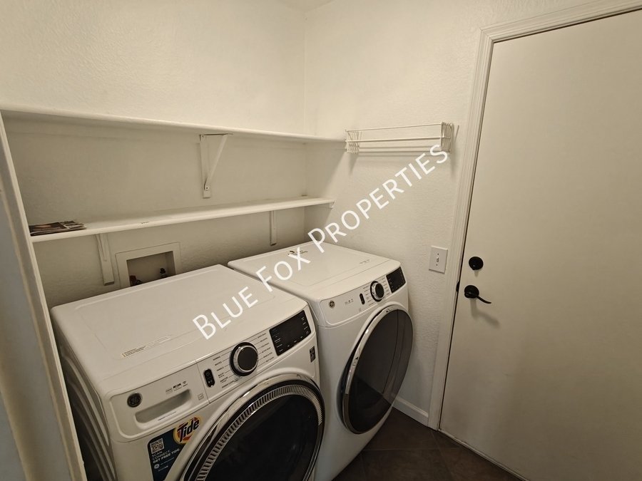 2289 W Enchantment Place property image