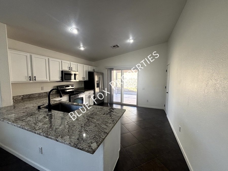 2289 W Enchantment Place property image