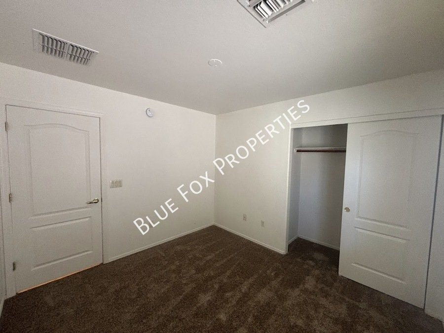 270 E Shore Cliff Place property image