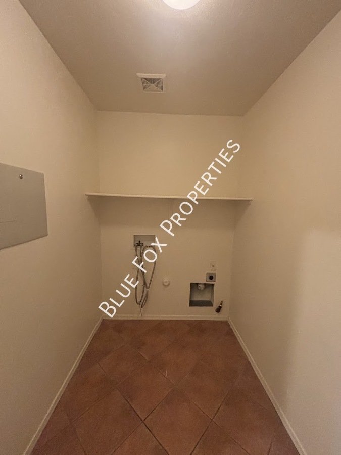 270 E Shore Cliff Place property image