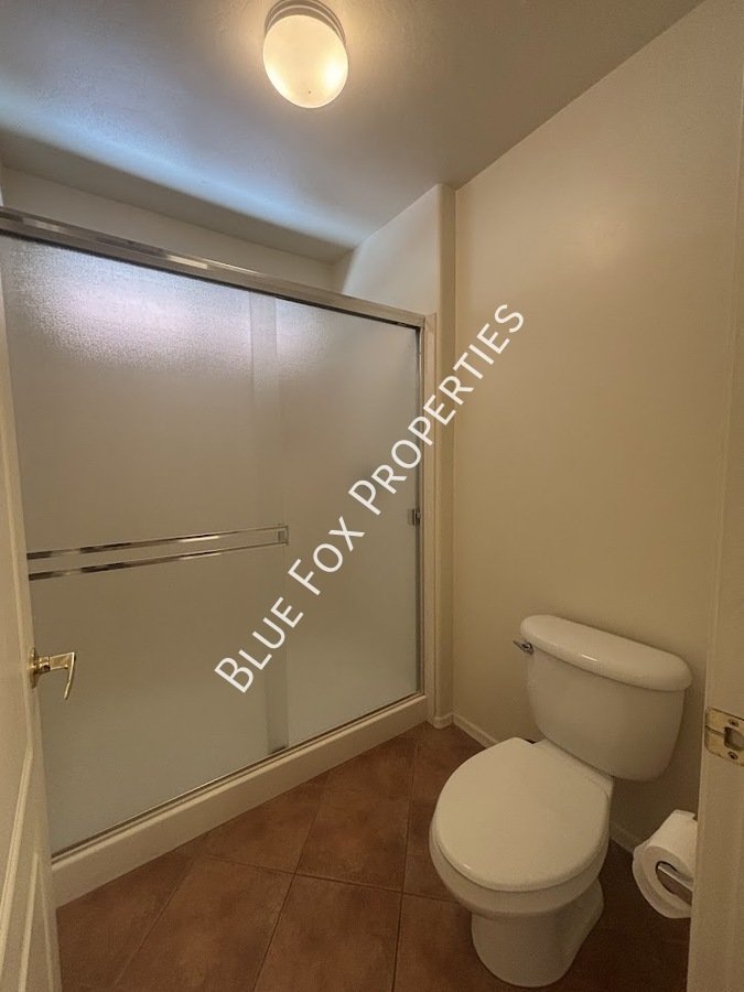 270 E Shore Cliff Place property image