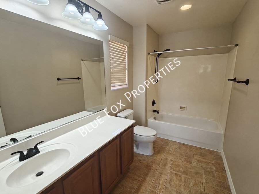 4810 E Orchard Grass Drive property image