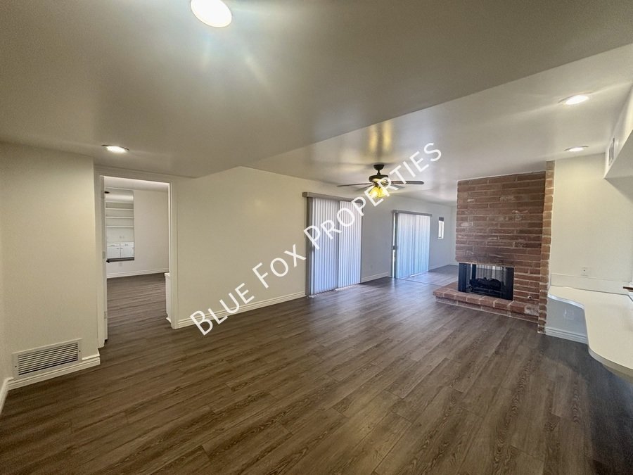 900 E Vía Lucitas property image