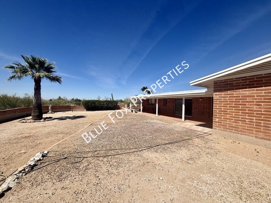 900 E Vía Lucitas property image