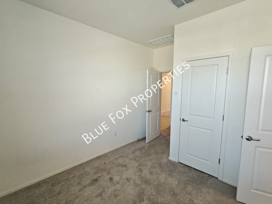 5525 W Lazy Farm Drive property image