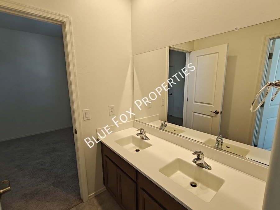 5525 W Lazy Farm Drive property image