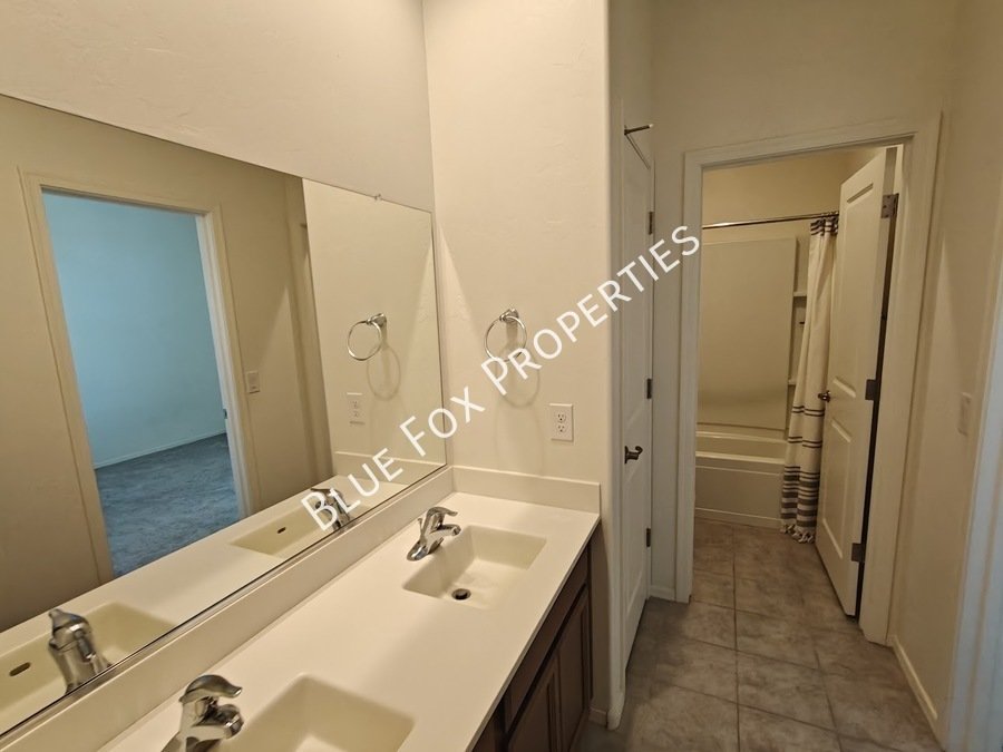 5525 W Lazy Farm Drive property image