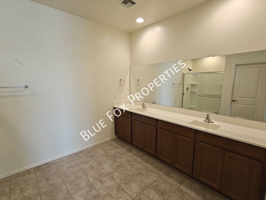 5525 W Lazy Farm Drive property image