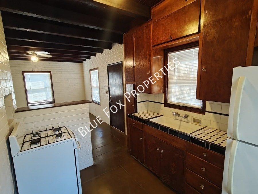 1211 N Jones Boulevard Unit 2 property image