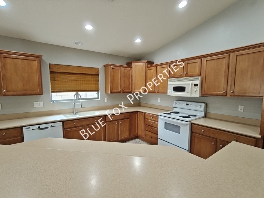 12232 N Sora Place property image