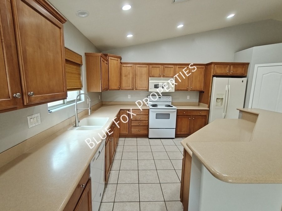 12232 N Sora Place property image