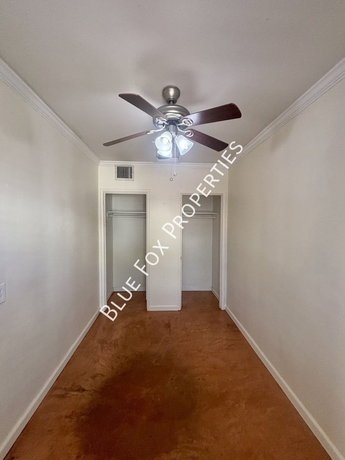 925 E Adams Street property image