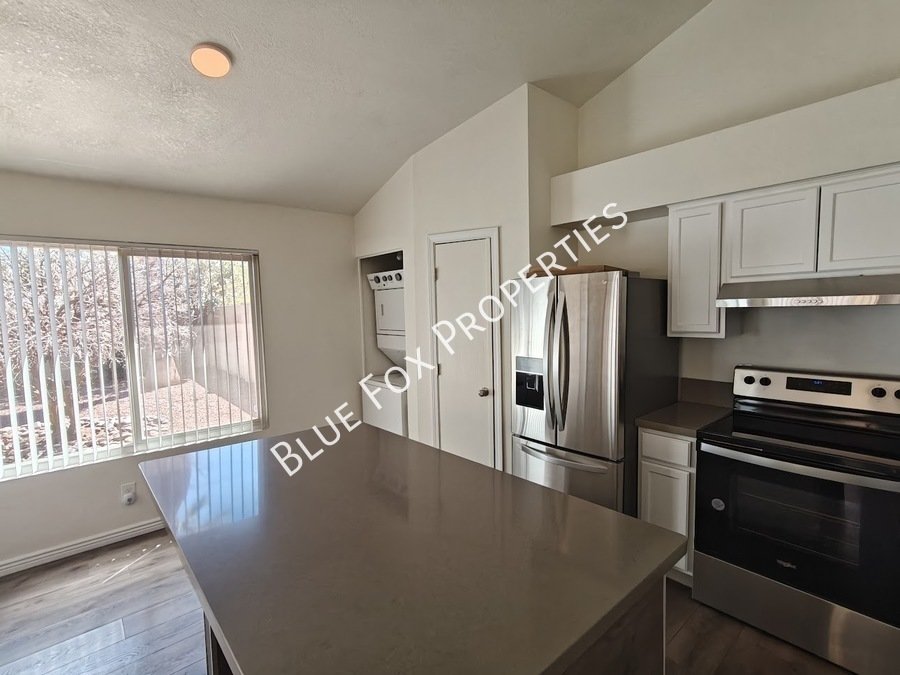 3049 W Avenida Destino property image