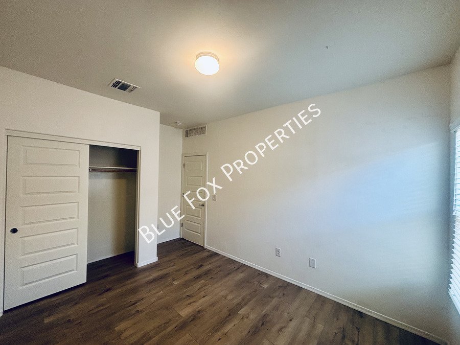10232 North Crooked Peak Trail property image